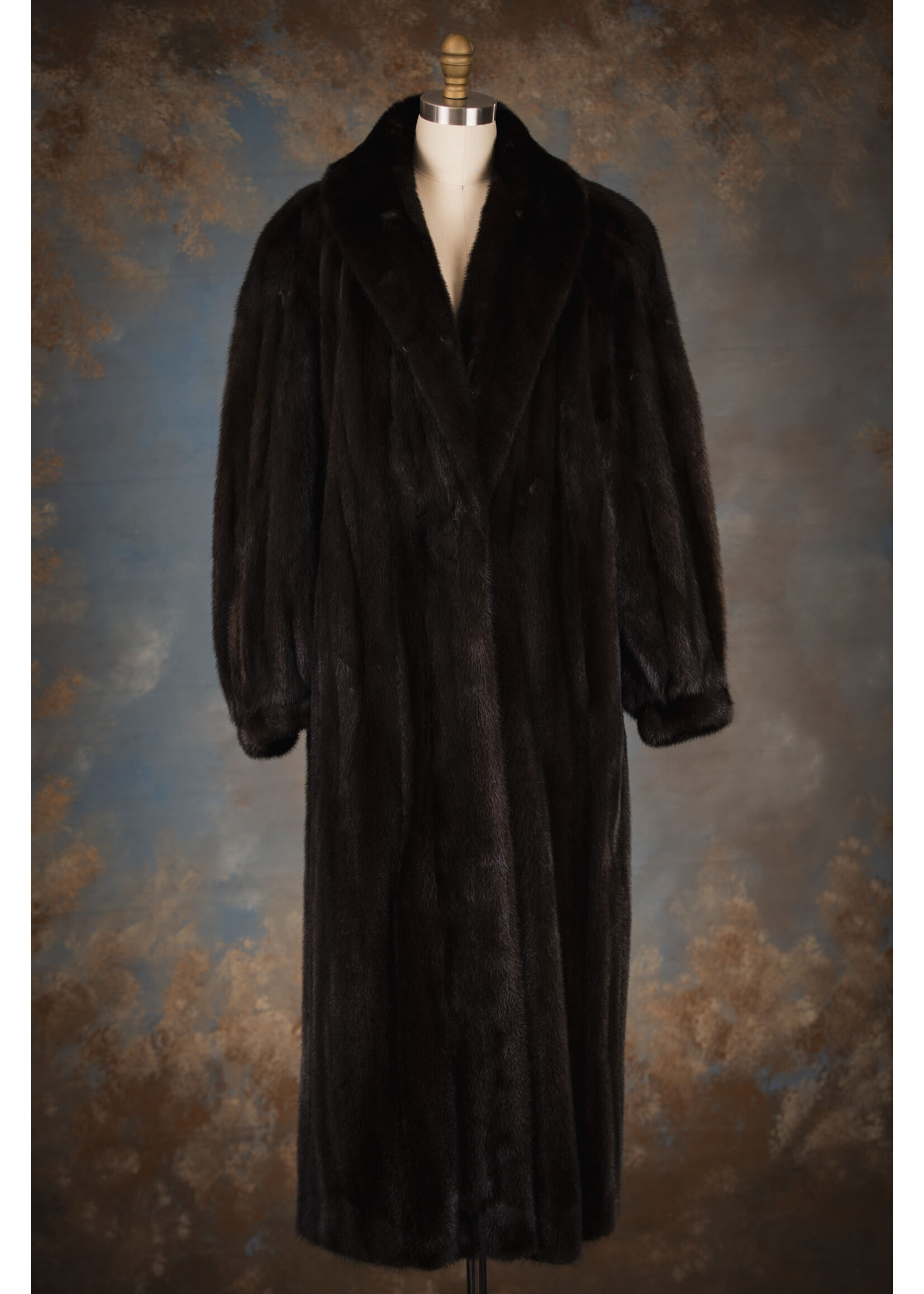 DARK RANCH MINK COAT 10-12