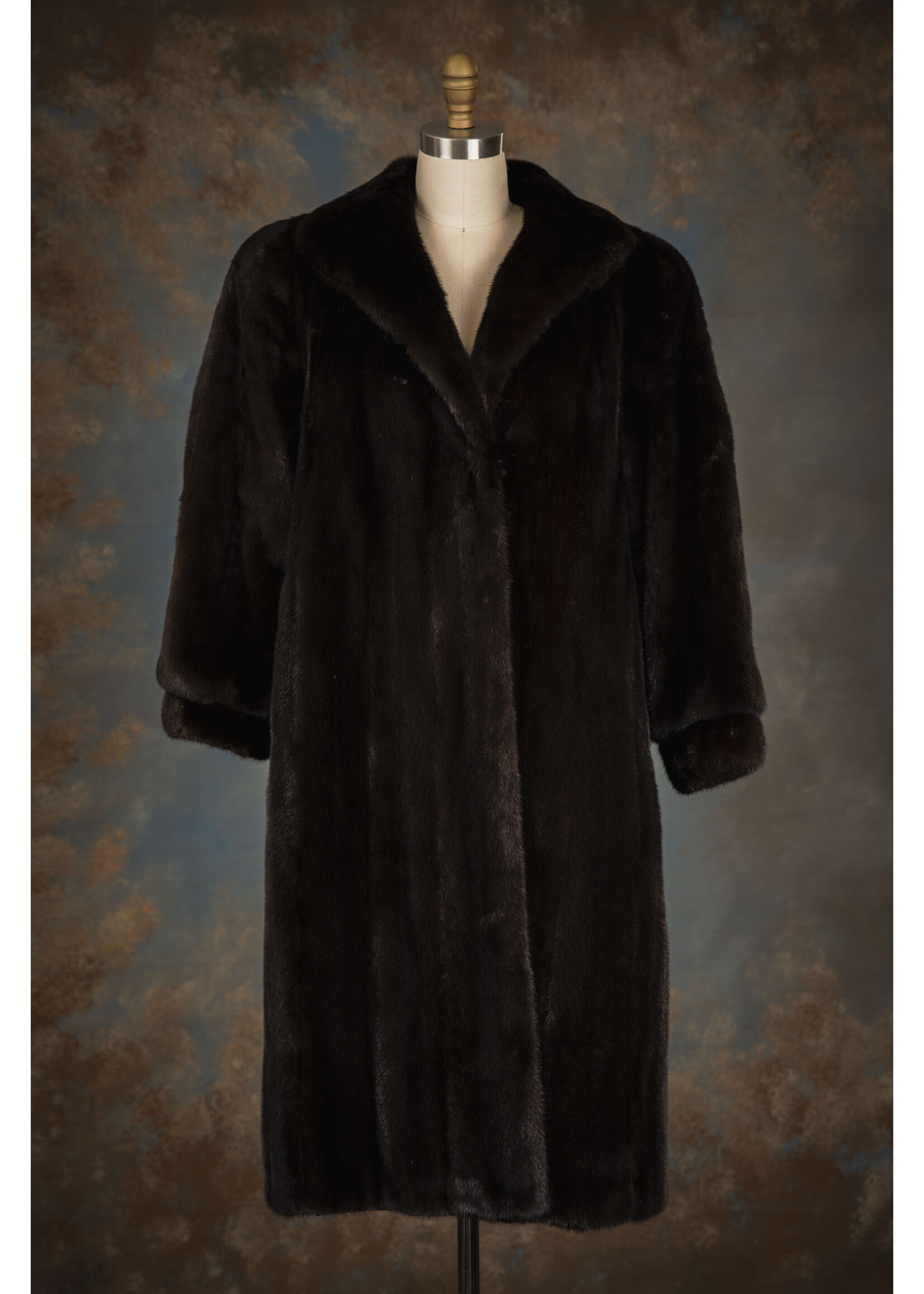 DARK RANCH MINK COAT 8-10