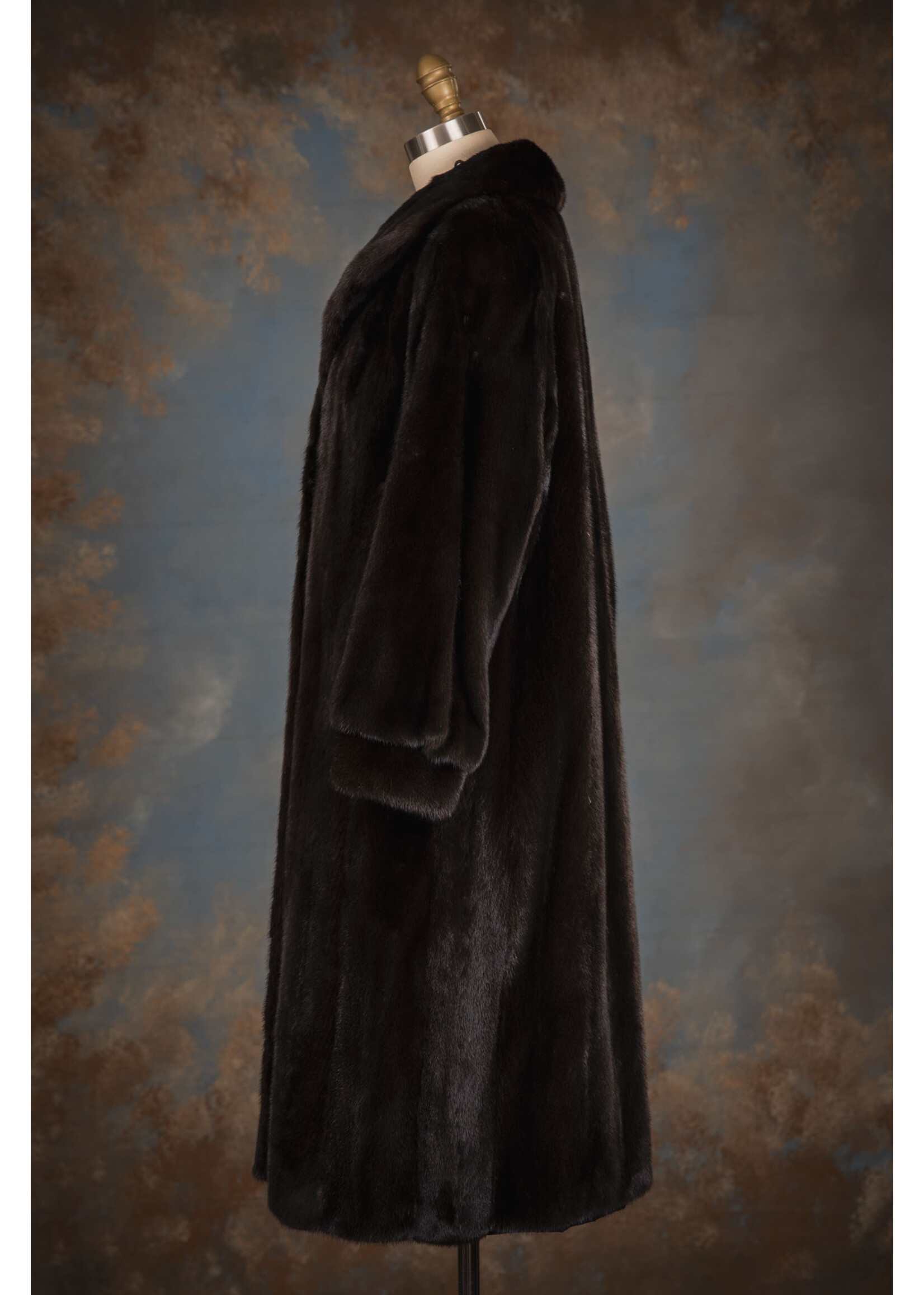 DARK RANCH MINK COAT 8-10