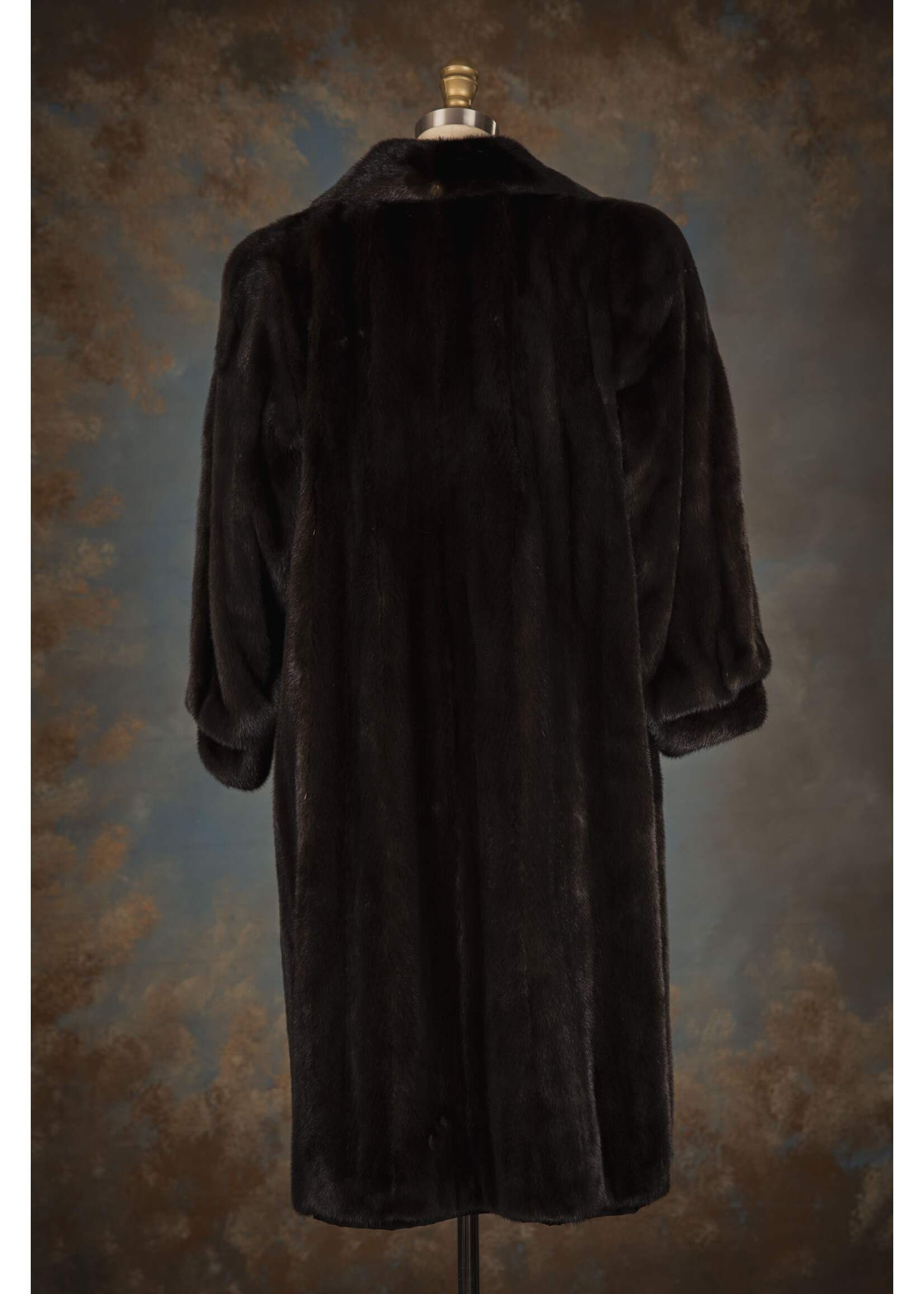 DARK RANCH MINK COAT 8-10
