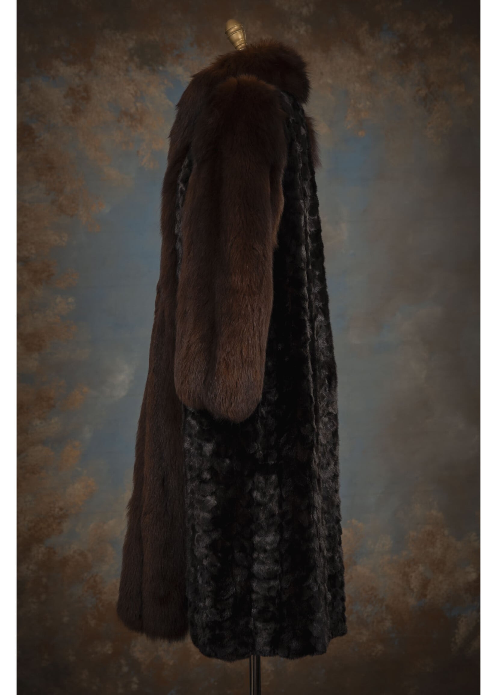 DARK RANCH MINK PIECES COAT W. FOX 6-8