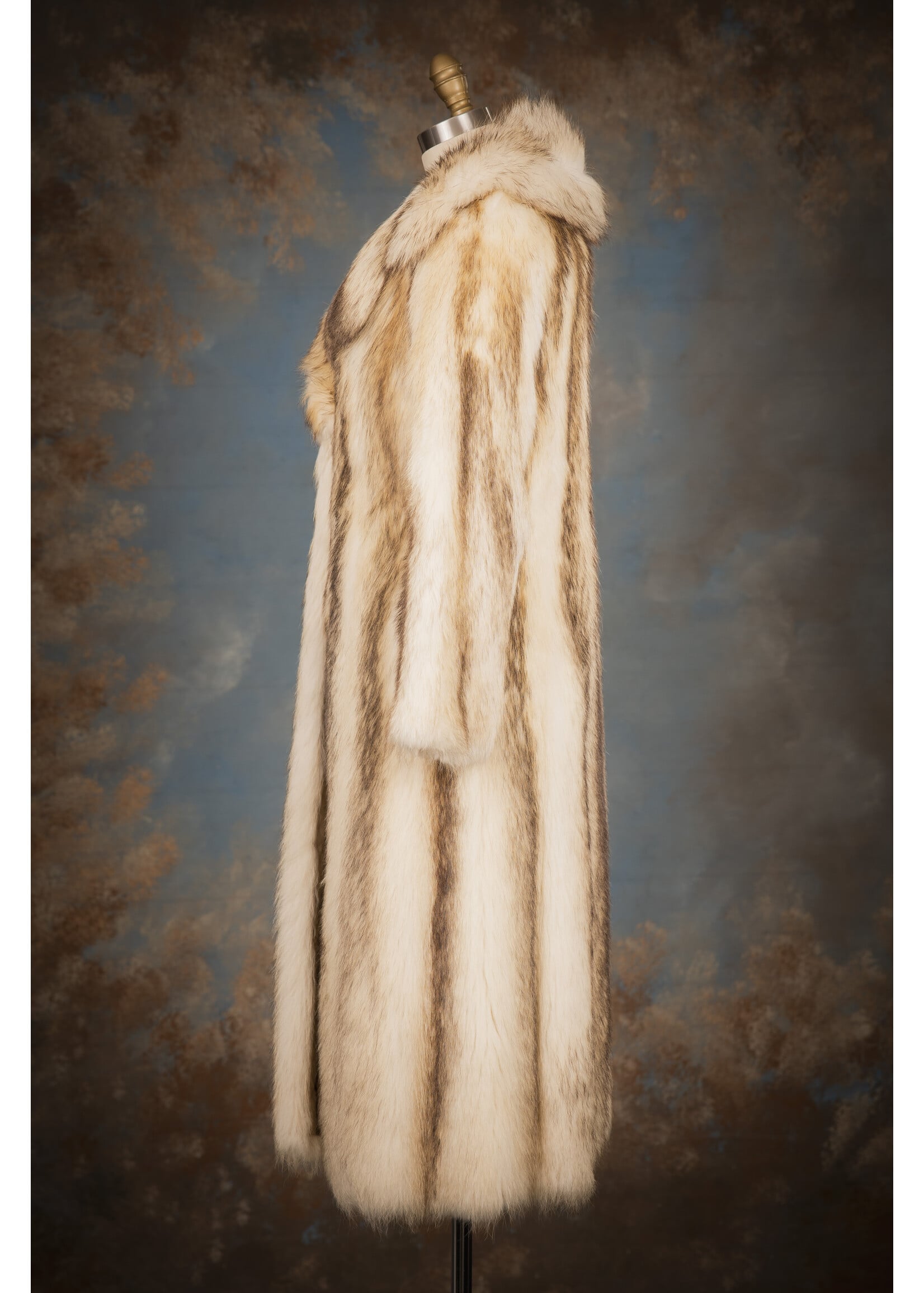 POLAR RACCOON COAT 0