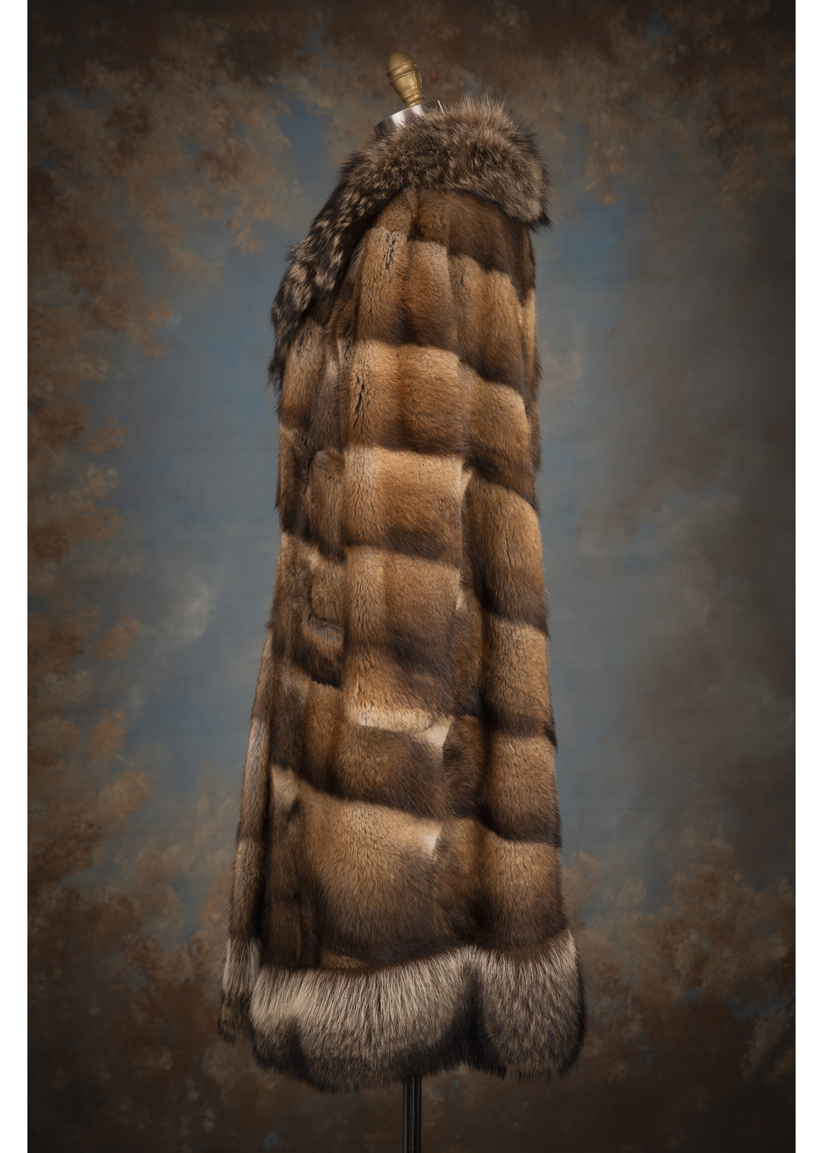 MUSKRAT TRENCH W. RACCOON TRIM 6