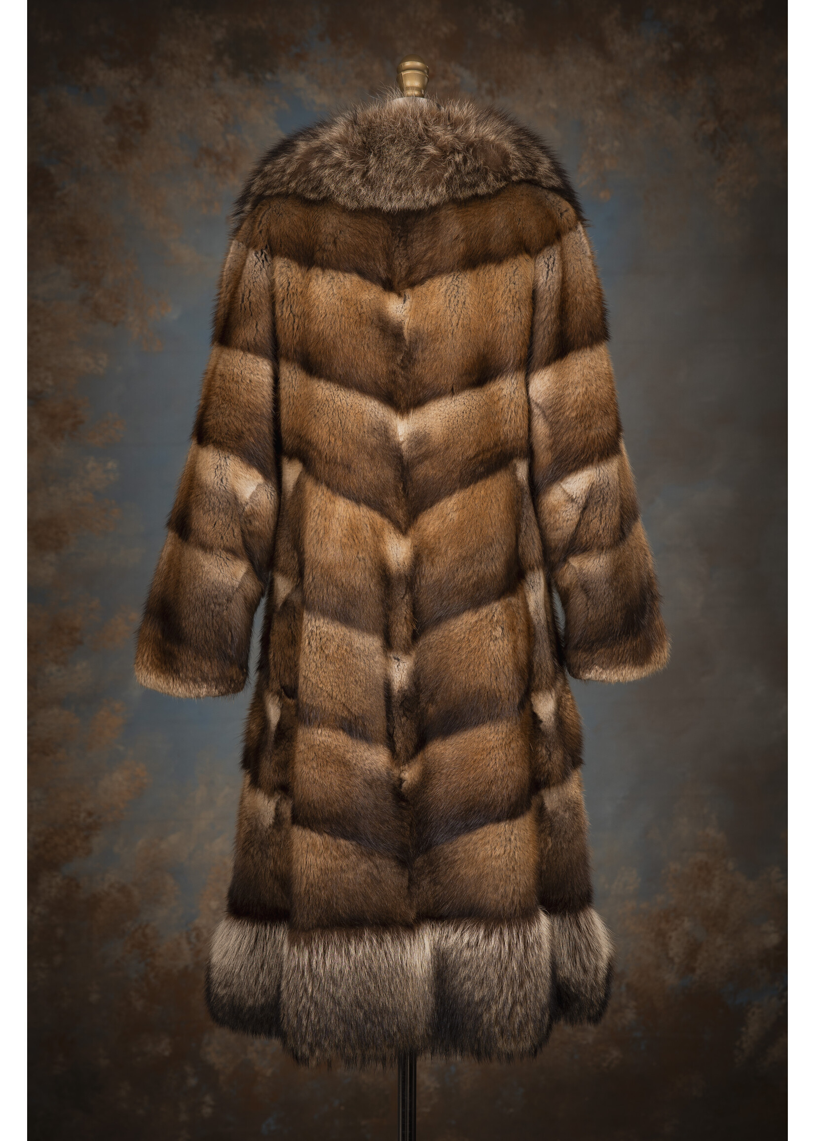 MUSKRAT TRENCH W. RACCOON TRIM 6