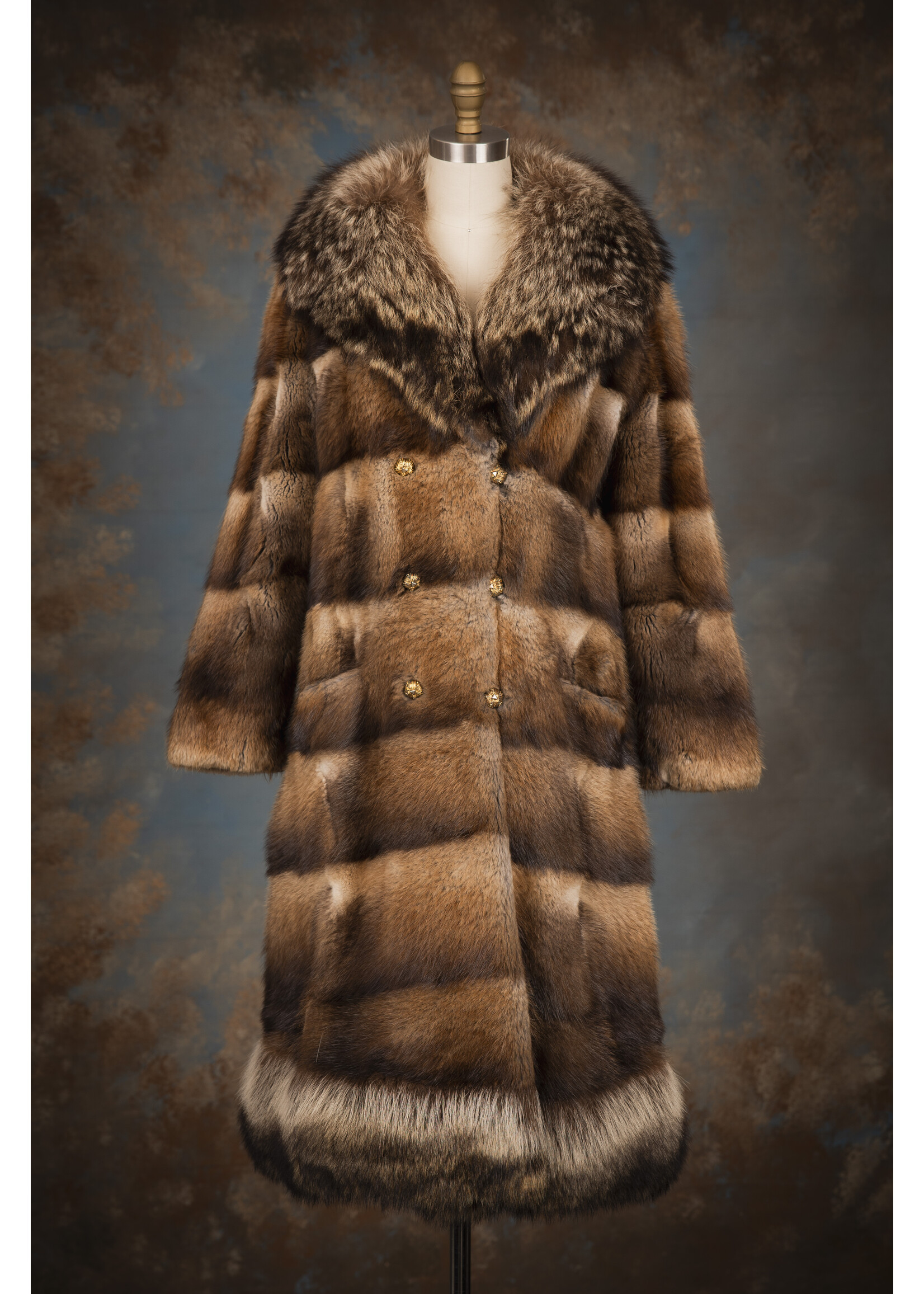 MUSKRAT TRENCH W. RACCOON TRIM 6