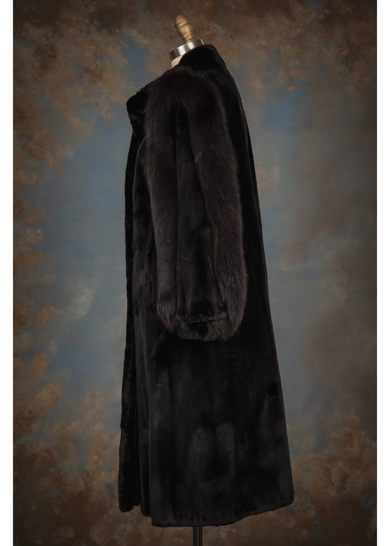 BLACK ALASKAN SEAL COAT W. FOX 6