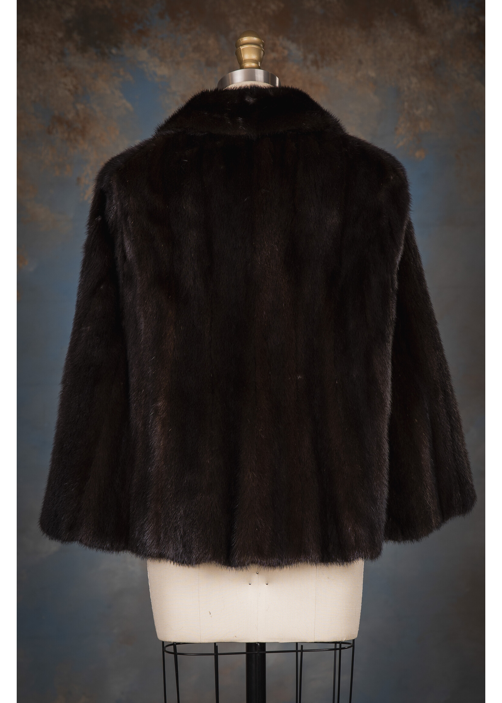 DARK RANCH MINK CAPE