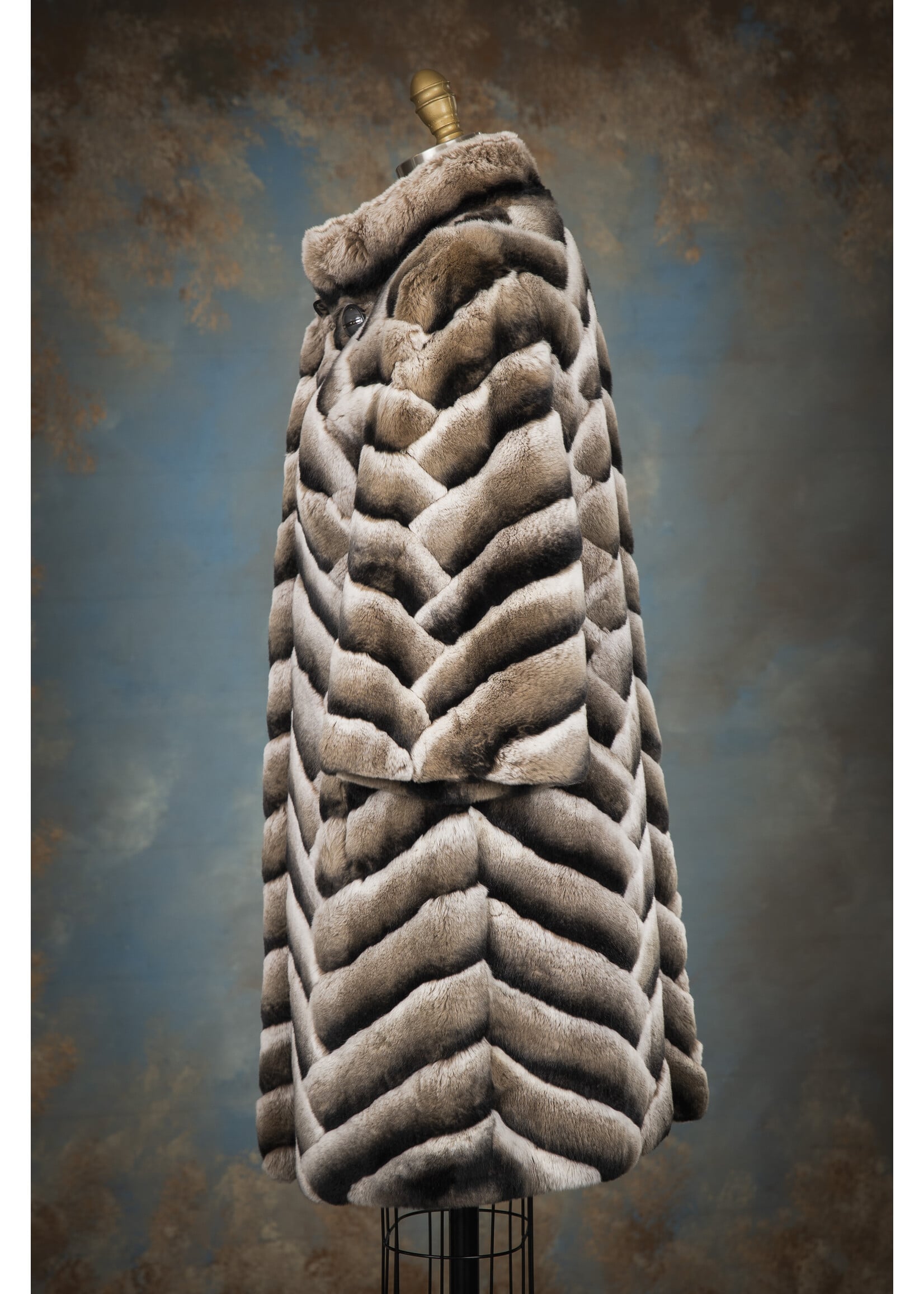 CHINCHILLA-DYED REX RABBIT COAT