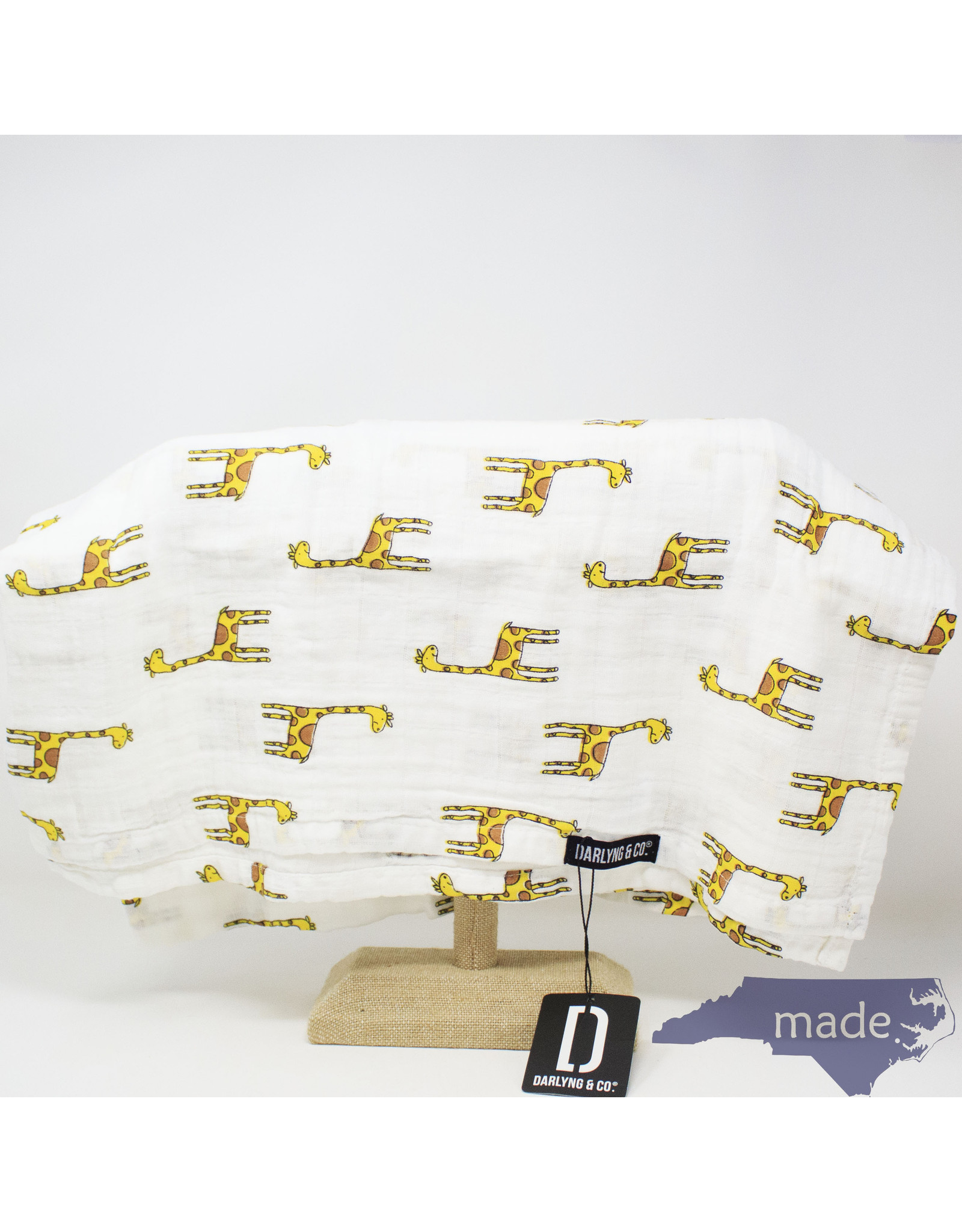 Darlyng & Co Muslin Swaddle Blanket Giraffe Print - Darlyng & Co