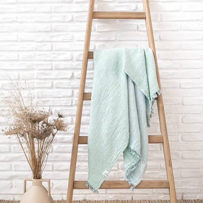 Riviera Throw - Yagamoz