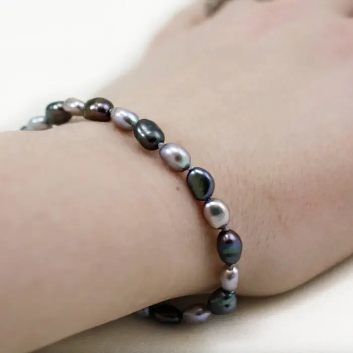 Black and Gray Pearl Bracelet - The Pearled Squirrel