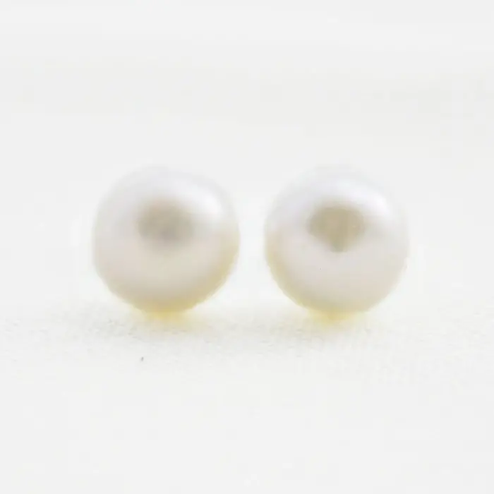 Classic Freshwater Pearl Studs - The Pearled Squirrel
