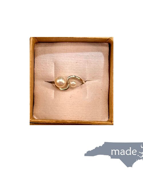 Asymmetric Saltwater Pearl Ring