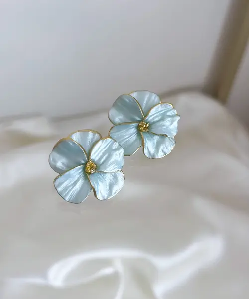 Poppy Statement Studs Celeste - AnnaBanana