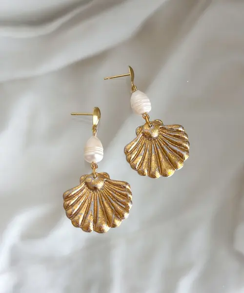Seashell Drop Earrings Yellow Gold - AnnaBanana