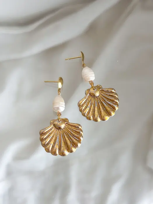 Seashell Drop Earrings Yellow Gold - AnnaBanana