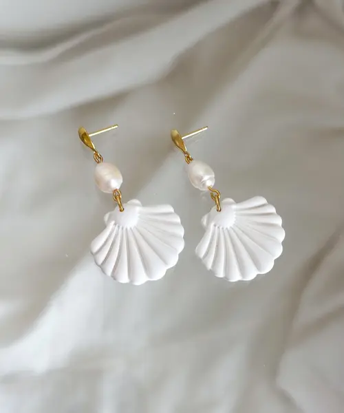 Seashell Drop Earrings White - AnnaBanana