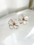 Poppy Statement Studs Pearl - AnnaBanana