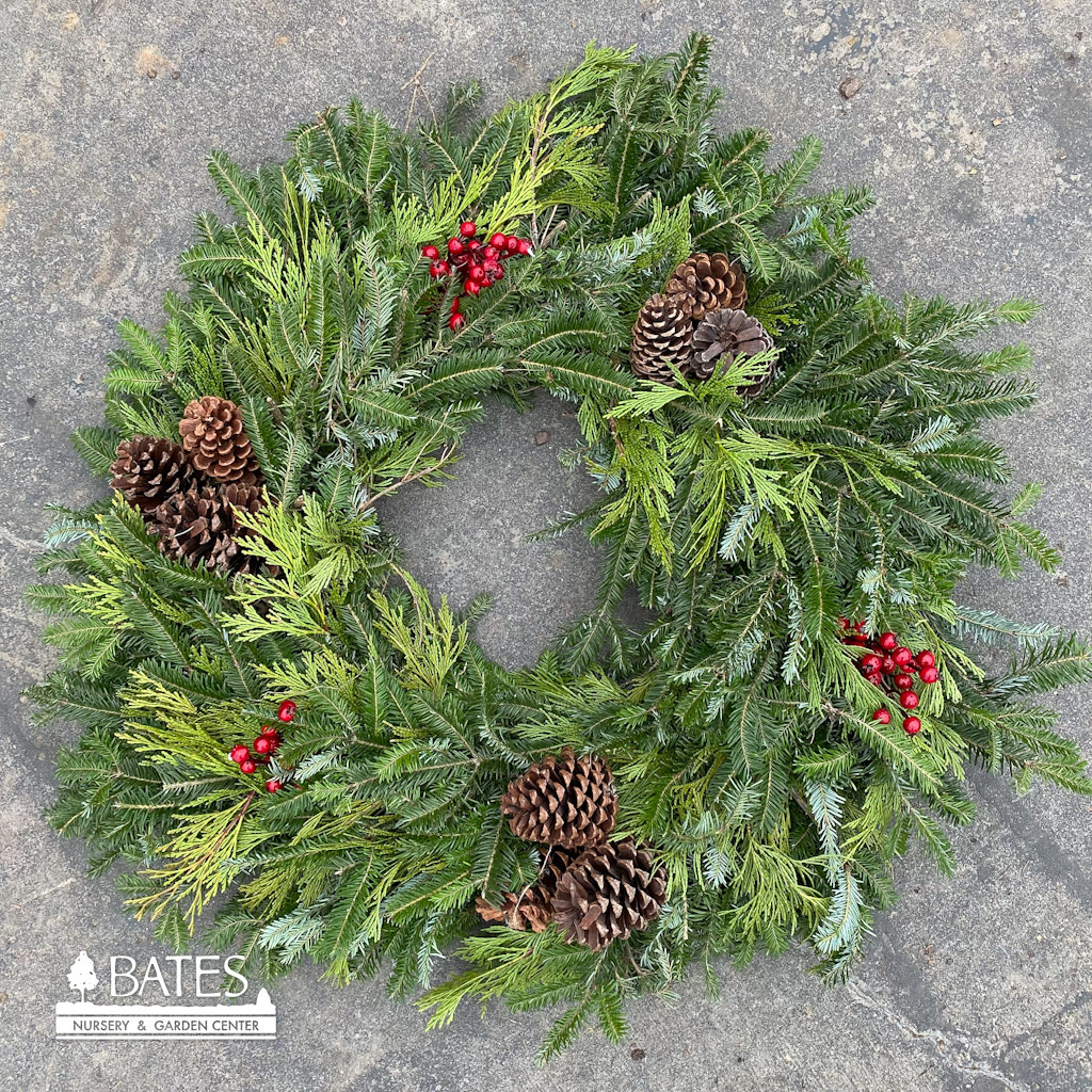Christmas/Winter Decor Wreath 28" Mixed w/ Berries