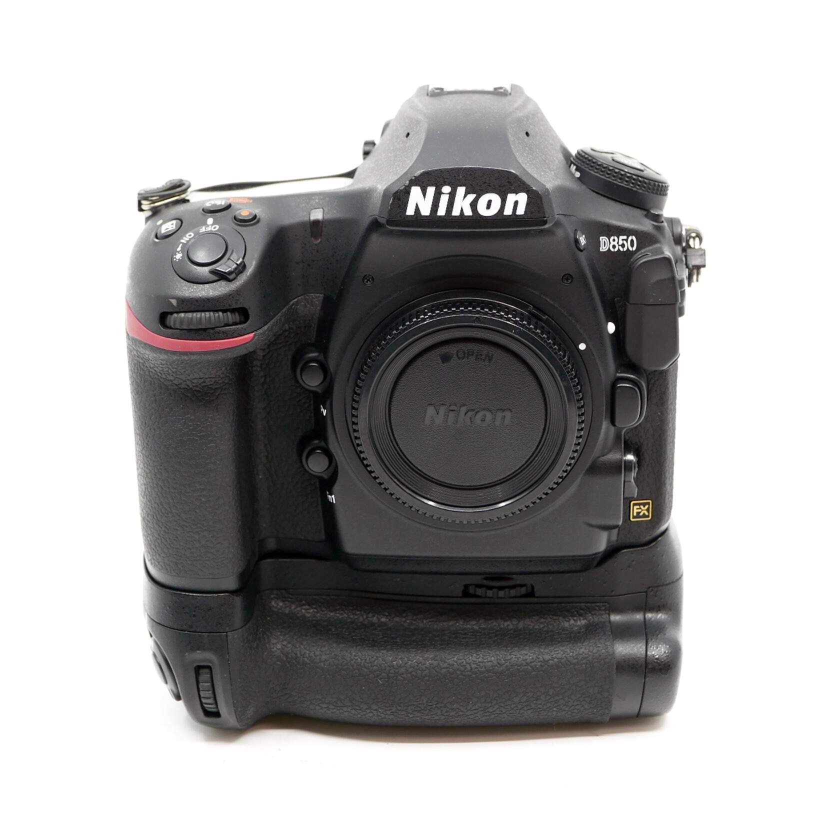 Nikon Nikon D850 w/MB-D18 Battery Grip (Used)