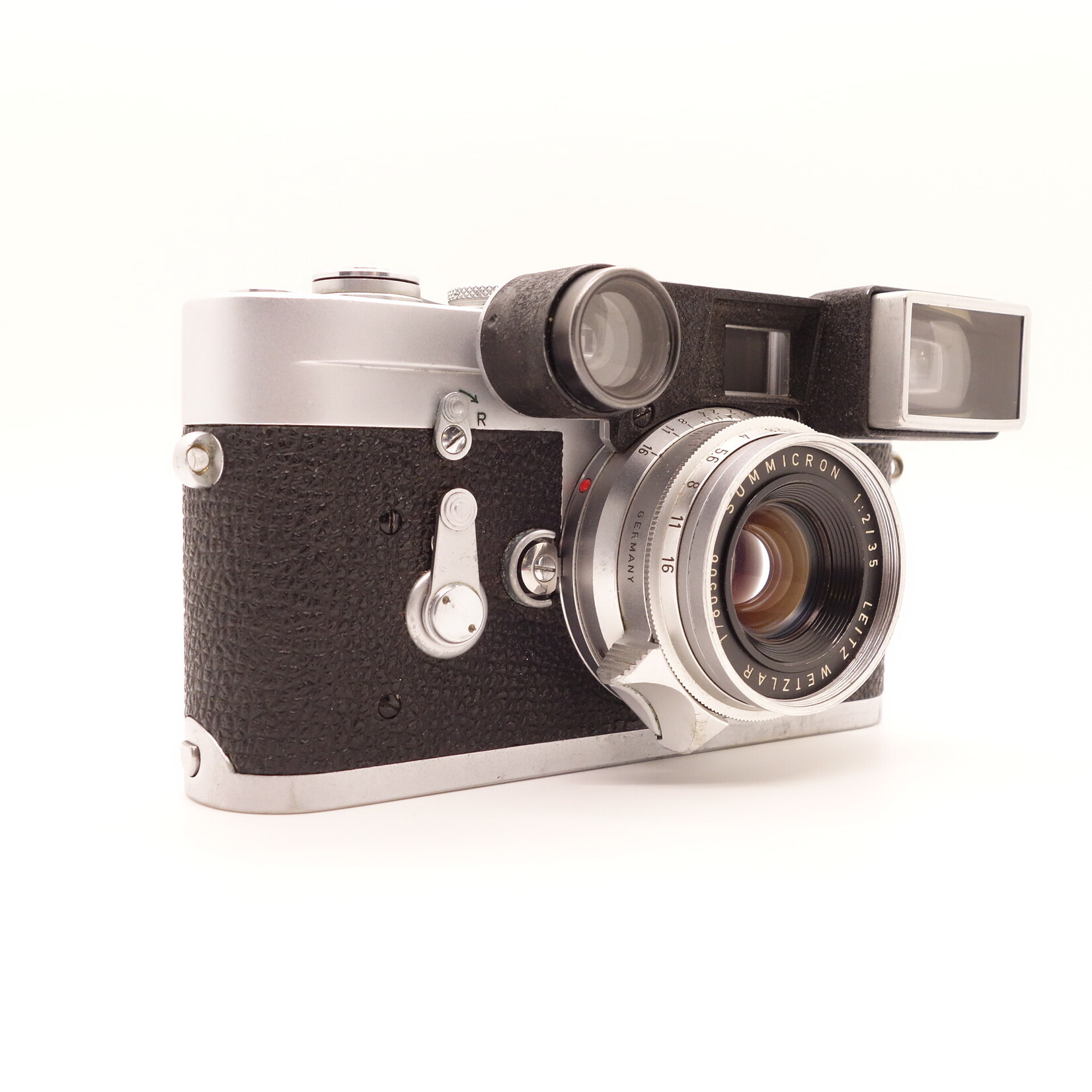 Leica Leica M3 w/ 35mm f/2 Summicron w/goggles (Used)