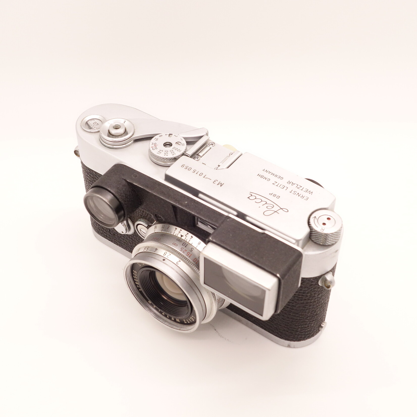 Leica Leica M3 w/ 35mm f/2 Summicron w/goggles (Used)