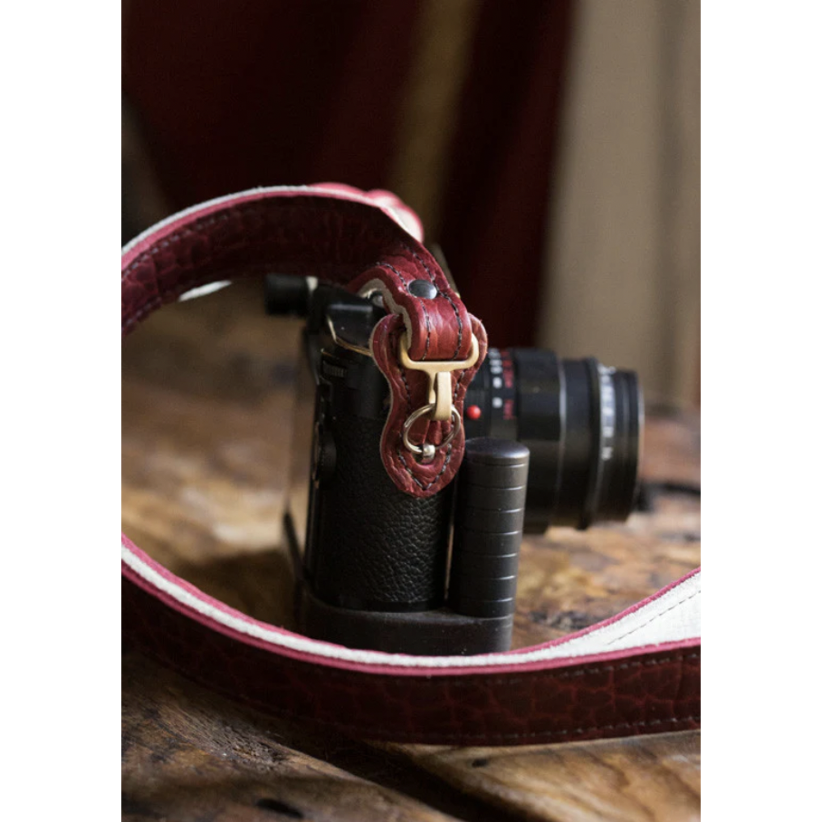 Hold Fast Classic American Bison Leather Neck Strap - Red / Hook with pad