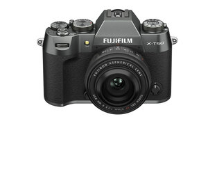 FUJIFILM X-T50, CHARCOAL SILVER with XF16- 50mmF2.8-4.8 R LM WR