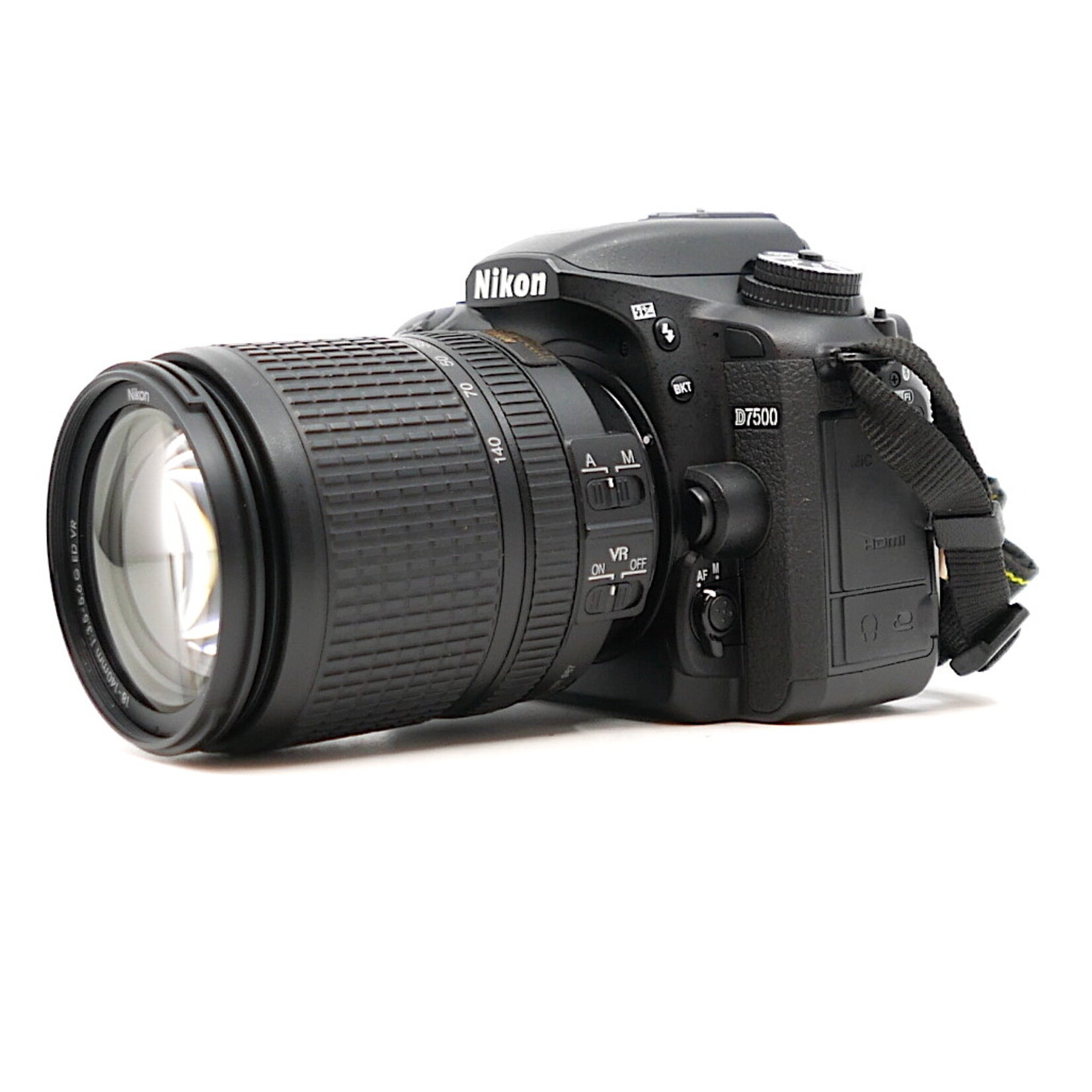 Nikon D7500 DSLR w/ 18-140mm f:3.5-5.6 G ED VR DX (Used Nikon D7500 DSLR w/ 18-140mm f:3.5-5.6 G ED VR DX (Used
