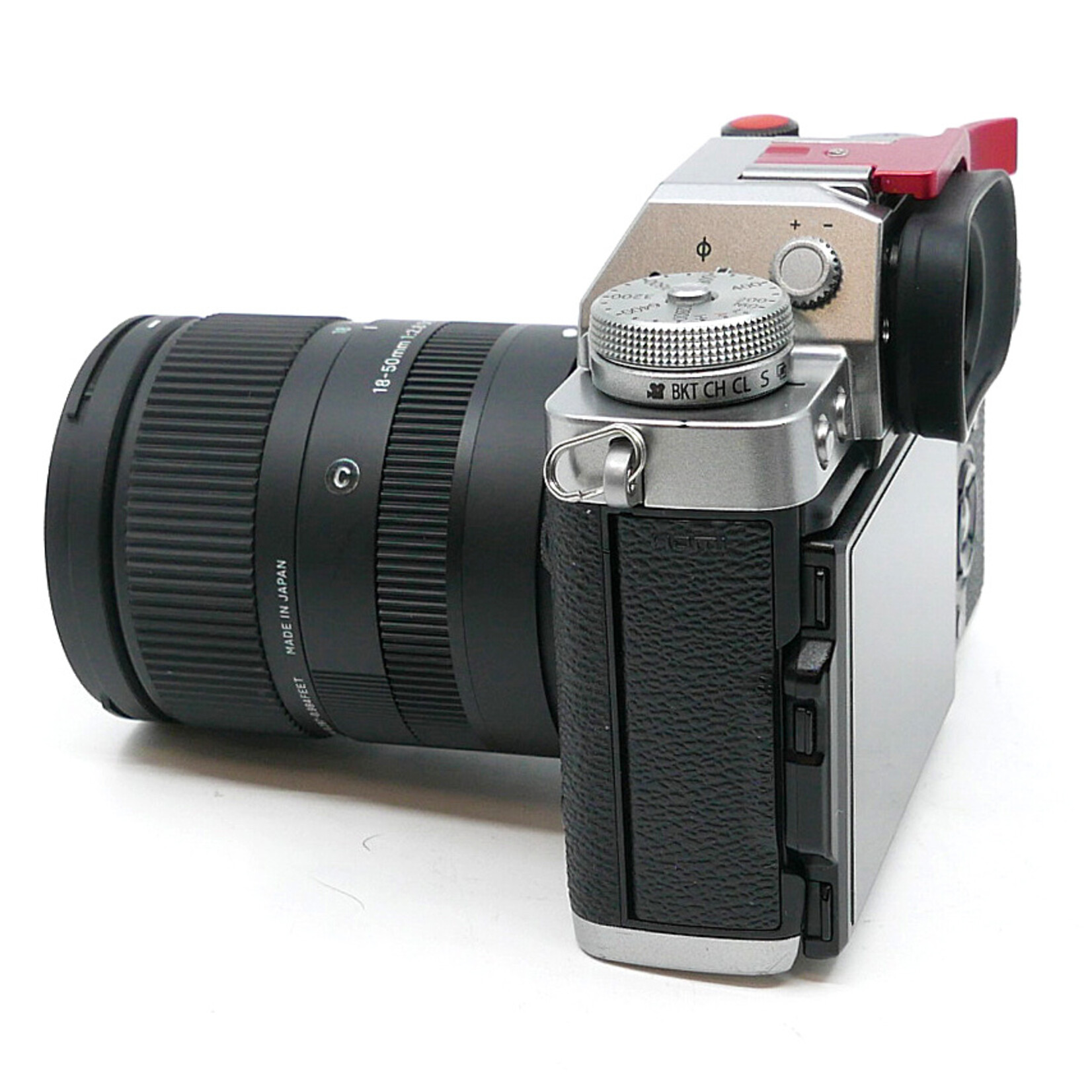 Fujifilm Fujifilm X-T3 w/ Sigma 18-50mm 2.8 Lens (Used)