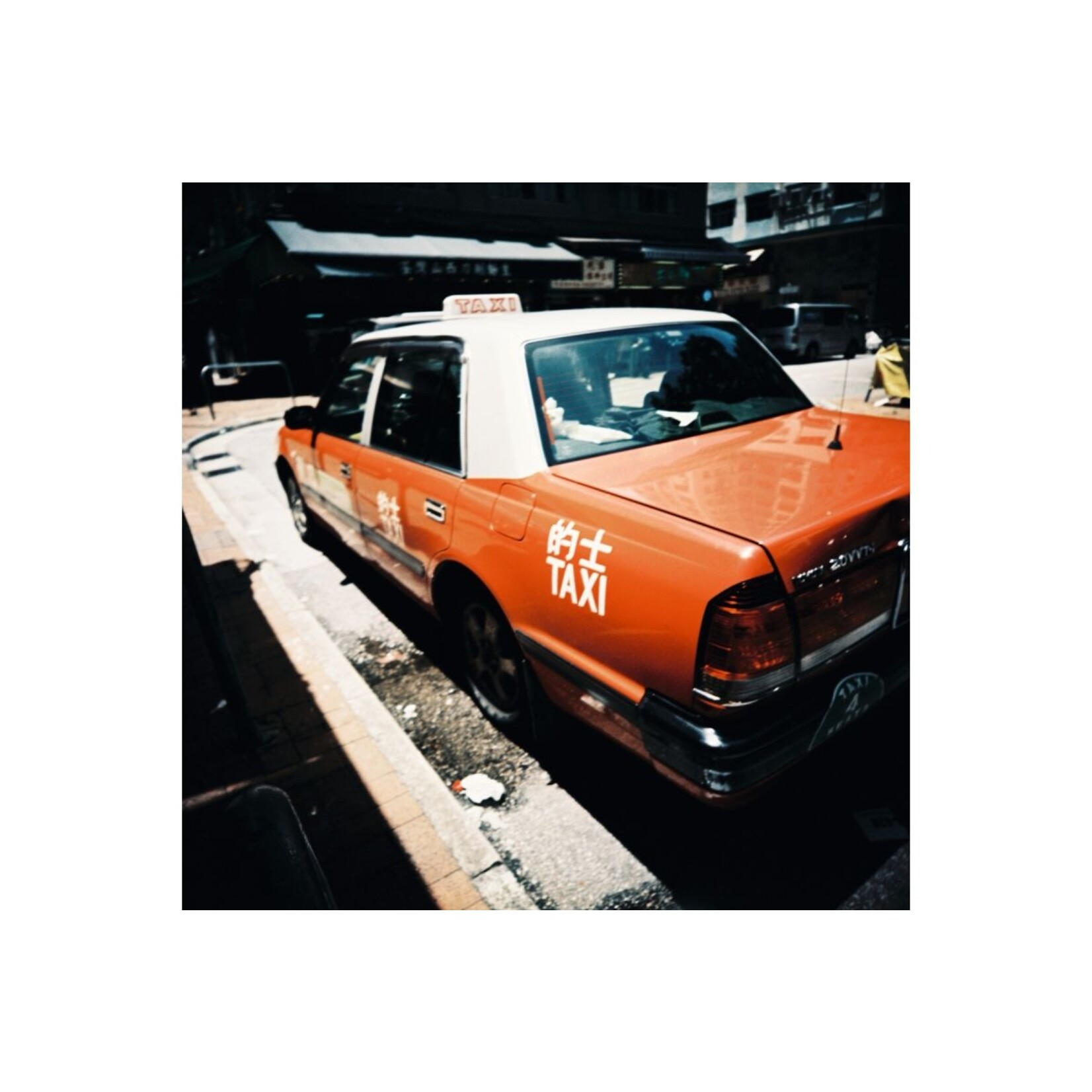 Lomography LomoChrome Color ’92 Sun-kissed 120 mm ISO 400