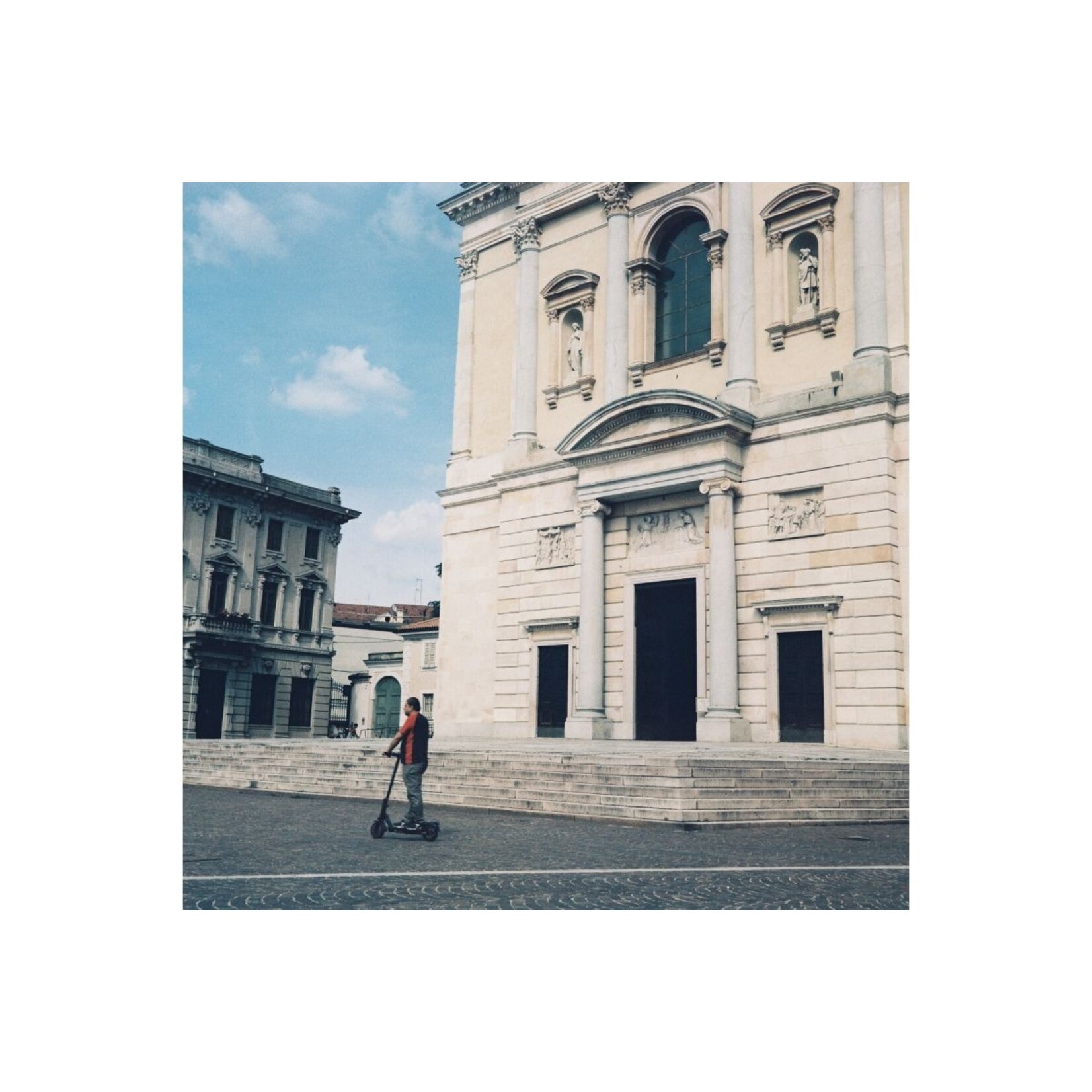 Lomography LomoChrome Color ’92 Sun-kissed 120 mm ISO 400