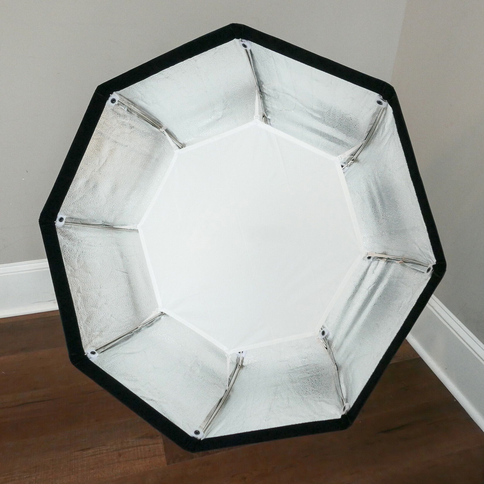 Paul C. Buff Paul C. Buff 32" Foldable Beauty Dish - Silver (Used)