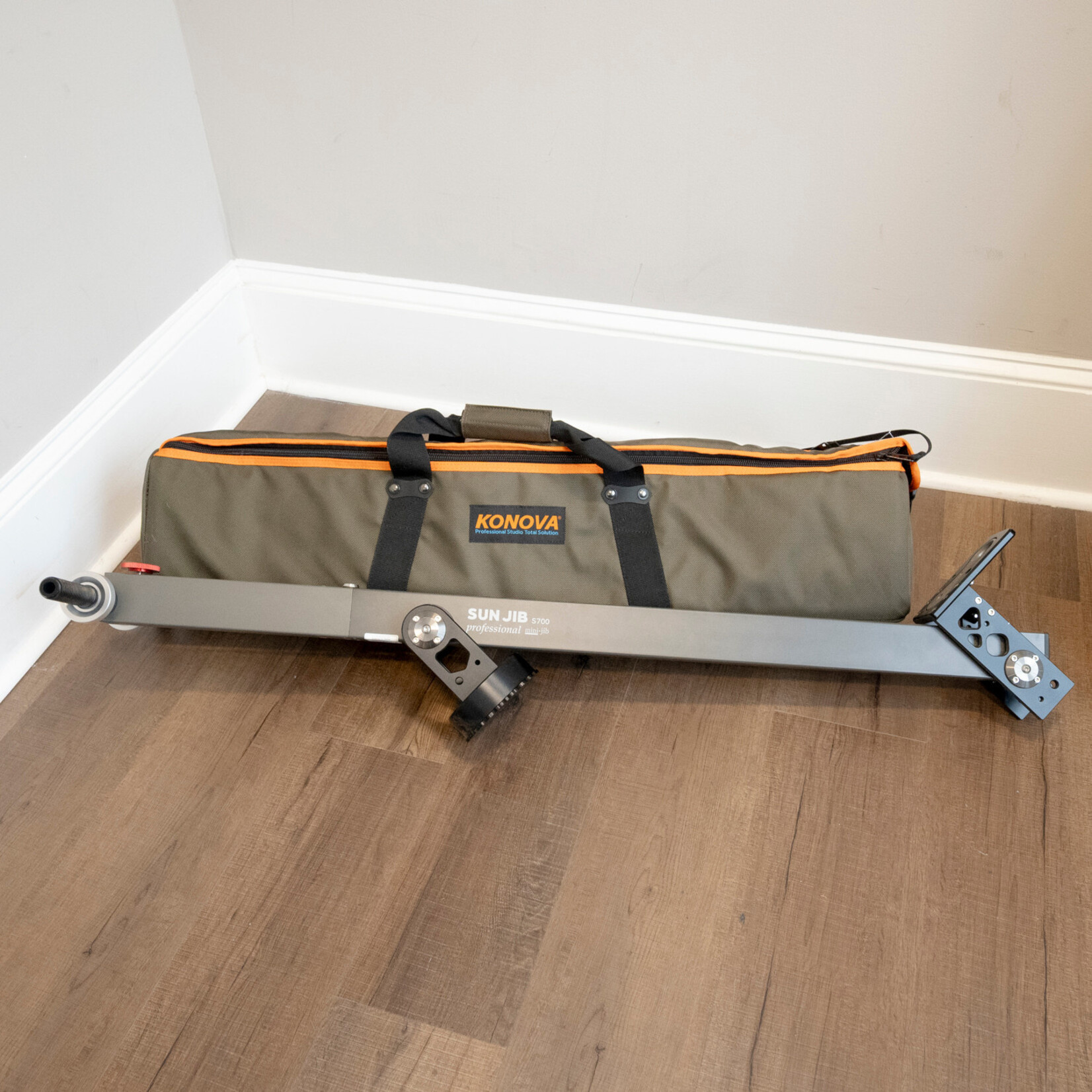 Konova Sun Jib S700 (Used) (w/ bag)