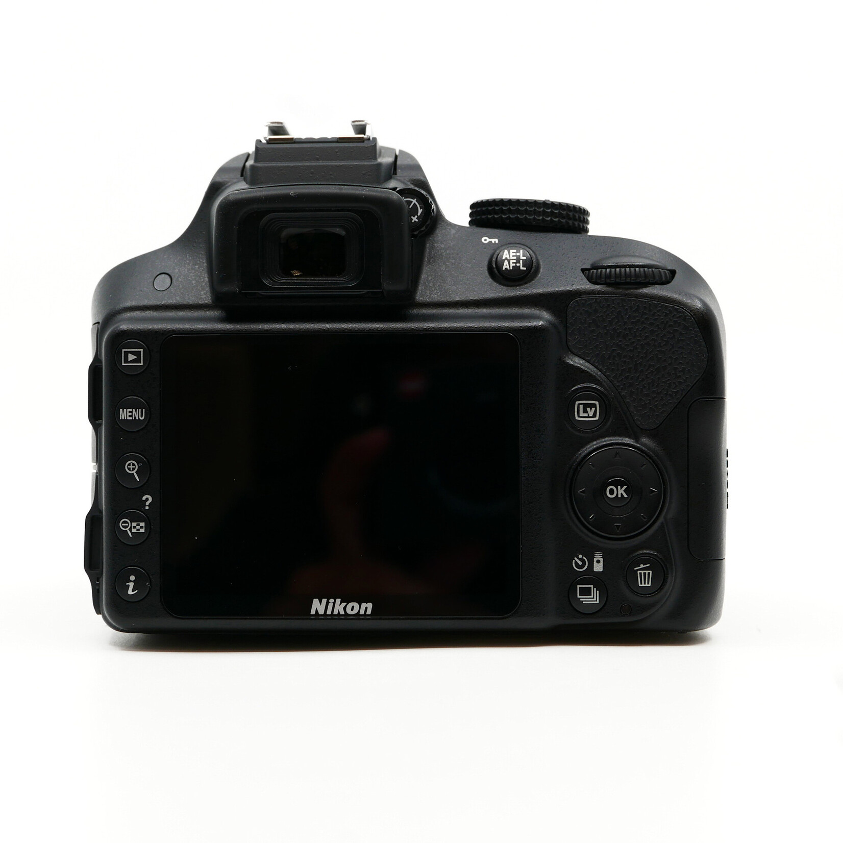 Nikon Nikon D3300 w/ AF-S 18-55mm 1:3.5-5.6 G II (Used)