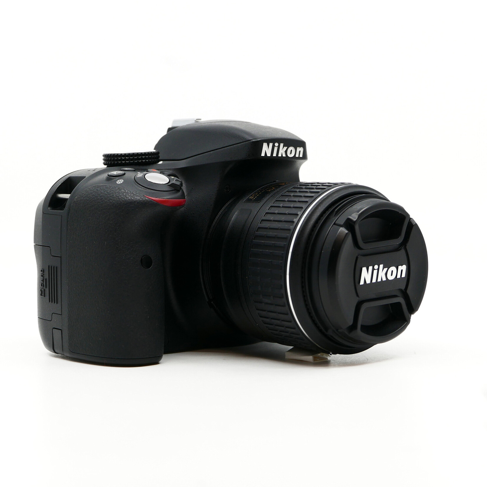 Nikon Nikon D3300 w/ AF-S 18-55mm 1:3.5-5.6 G II (Used)