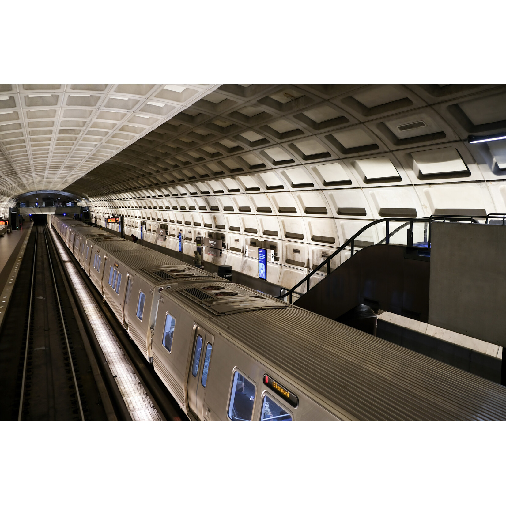 Going towards Glenmont | Sylvie Carlin