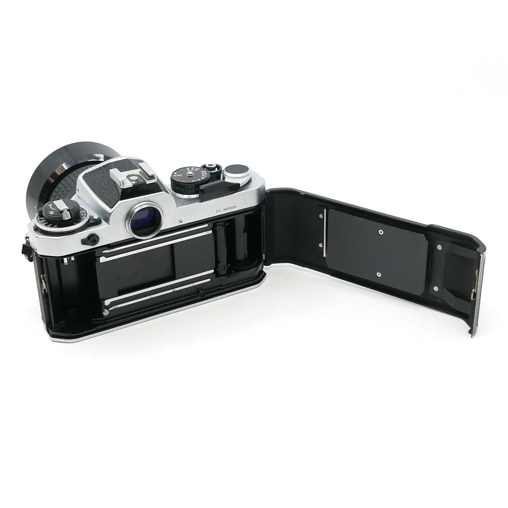 Nikon Nikon FE SLR Camera w/35mm 2.8 Ai Lens (Used)