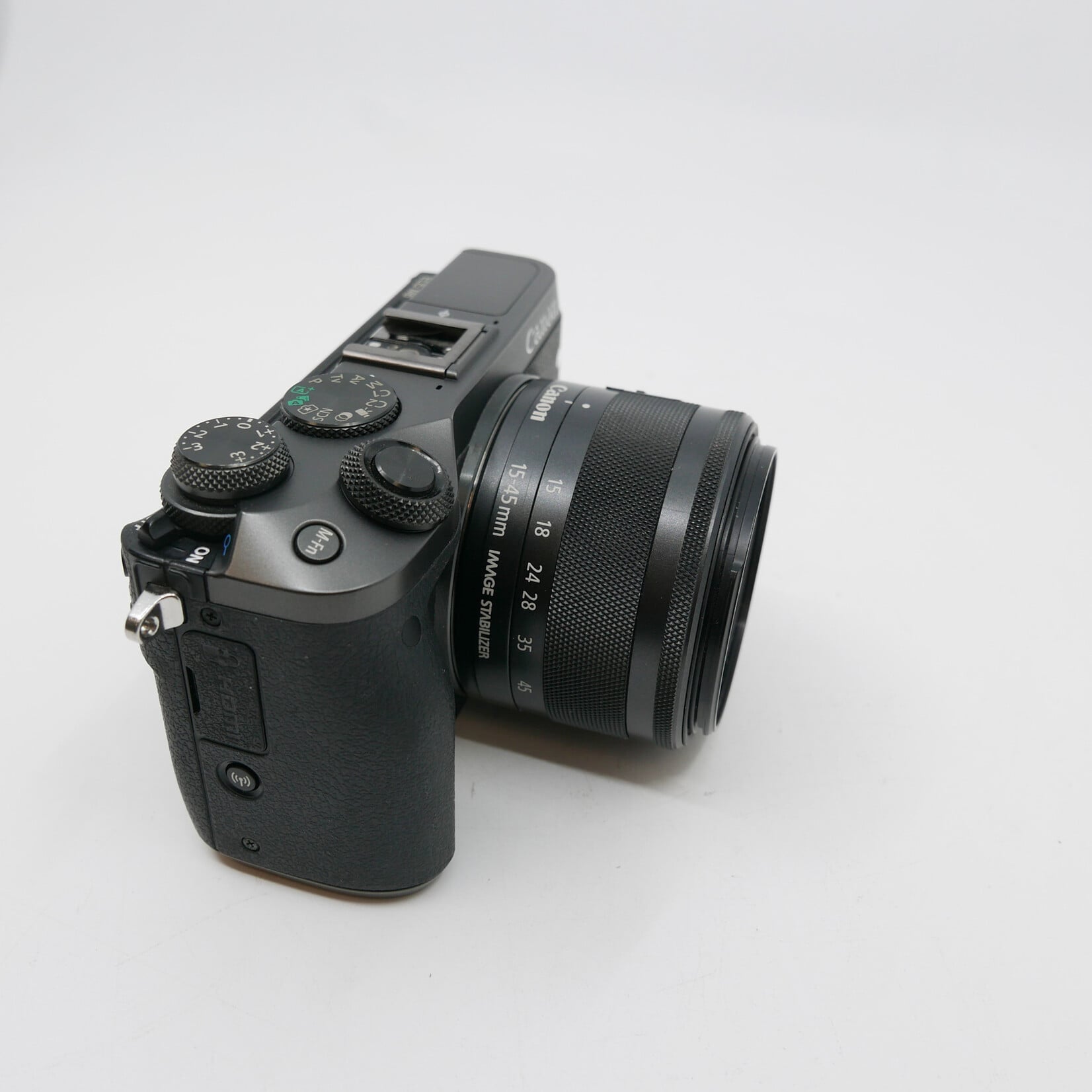 Canon Canon EOS M6 w/15-45mm f/3.5 (Used)