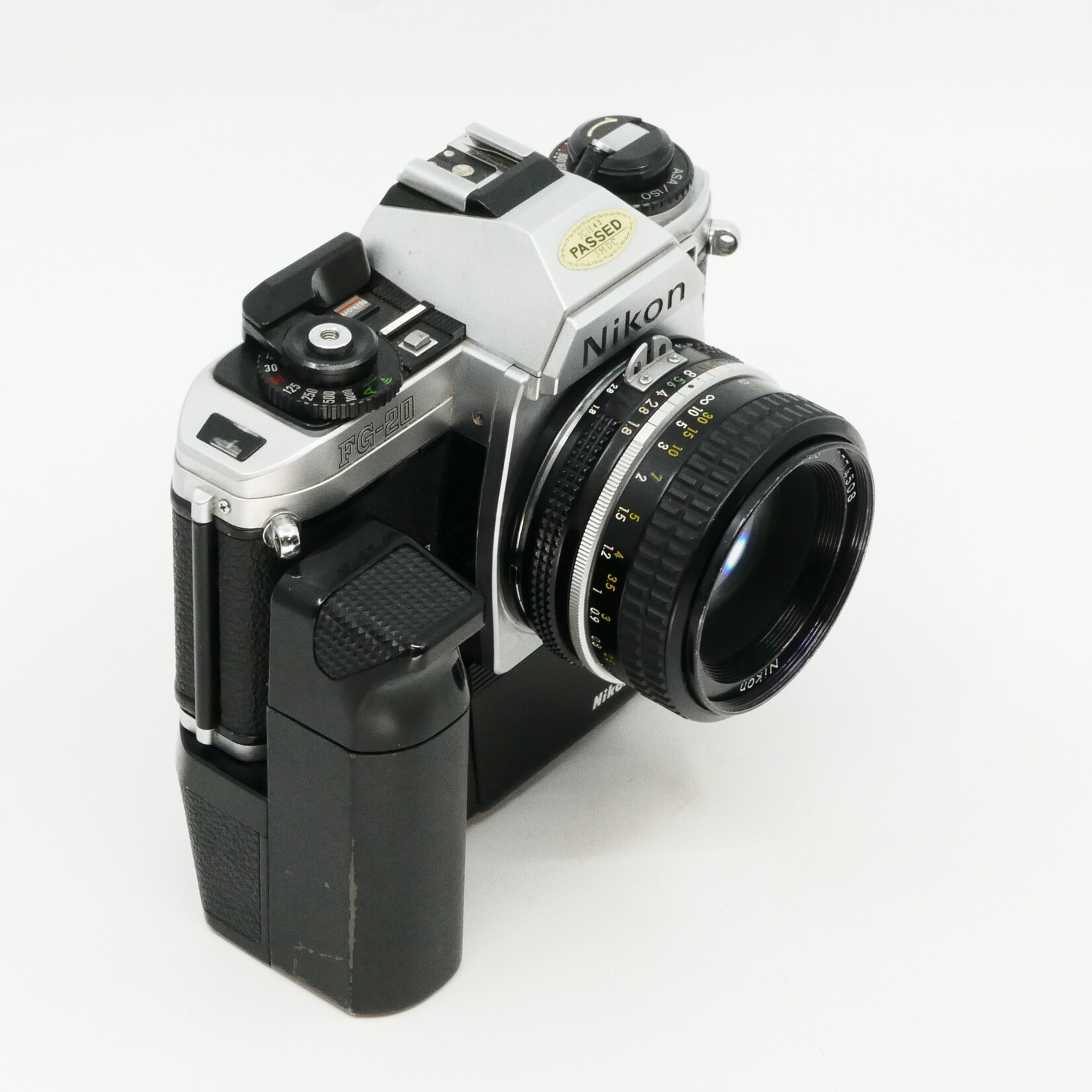 Nikon Nikon FG-20 w/ 50mm f/ 1.8 (Used)