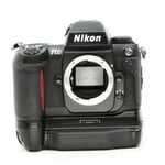 Nikon Nikon F100 w/ MB-15 Battery Pack (Used)