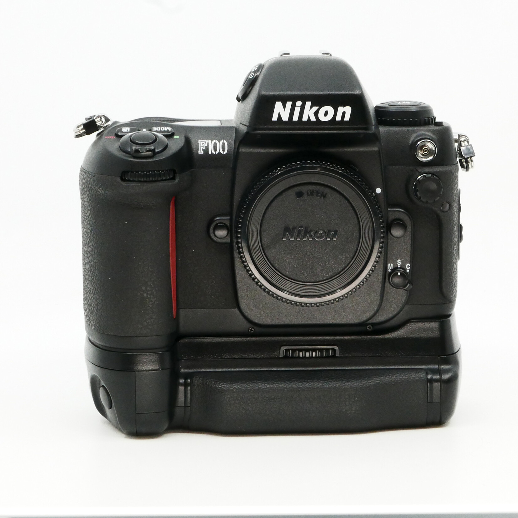 Nikon Nikon F100 w/ MB-15 Battery Pack (Used)