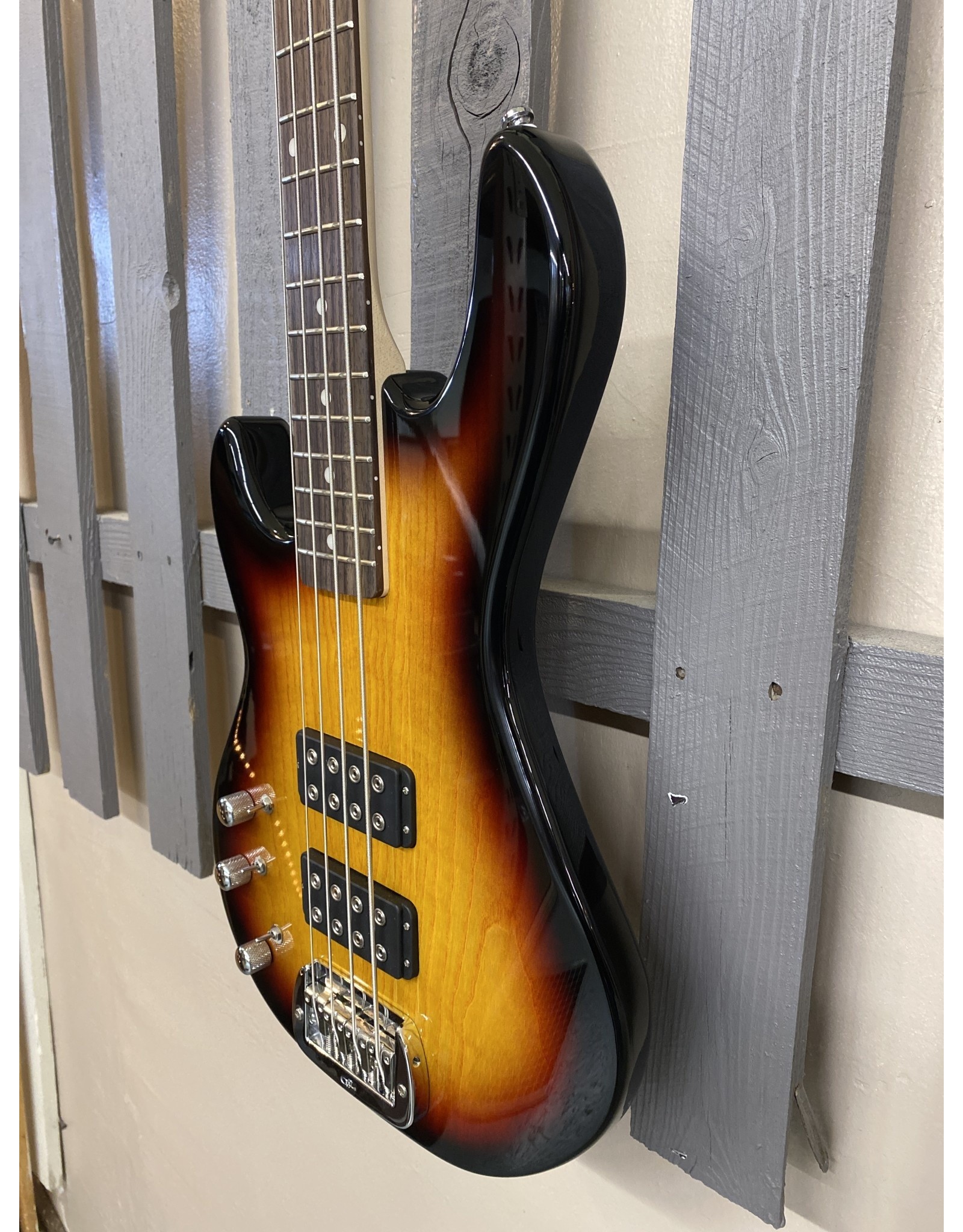 G&L G&L L2000 3-Tone Sunburst "Lefty" Bass