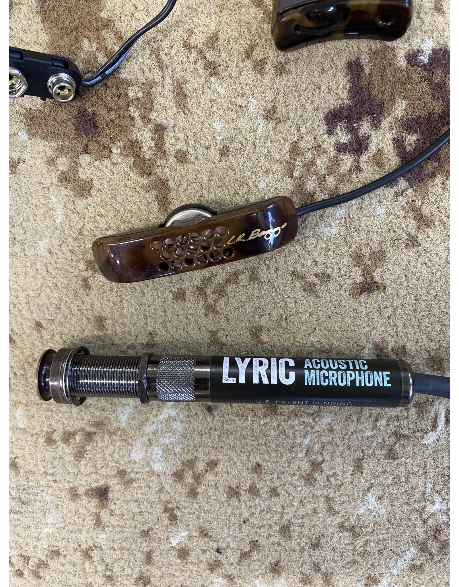 LR Baggs LR Baggs Lyric Acoustic Microphone Pickup System (Used)