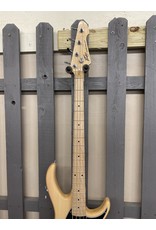 Peavey Peavey Milestone® 4 Natural 4 String Bass Guitar