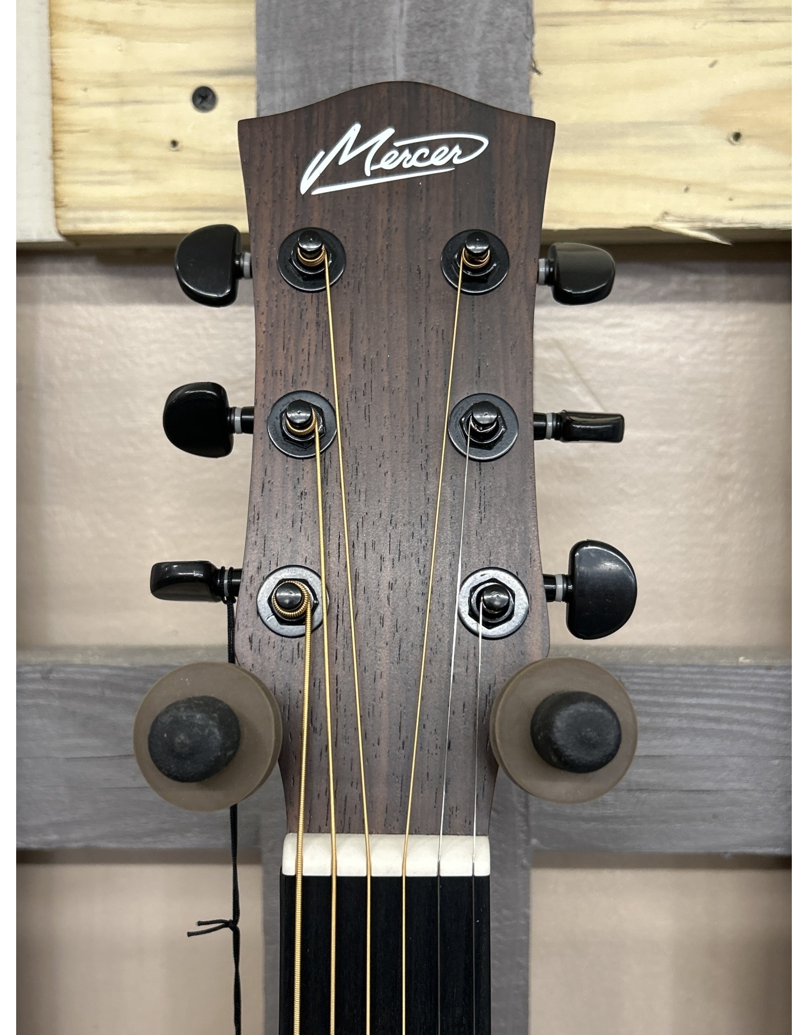 Mercer Mercer MC-240 Solid Spruce Top Cutaway Acoustic Guitar