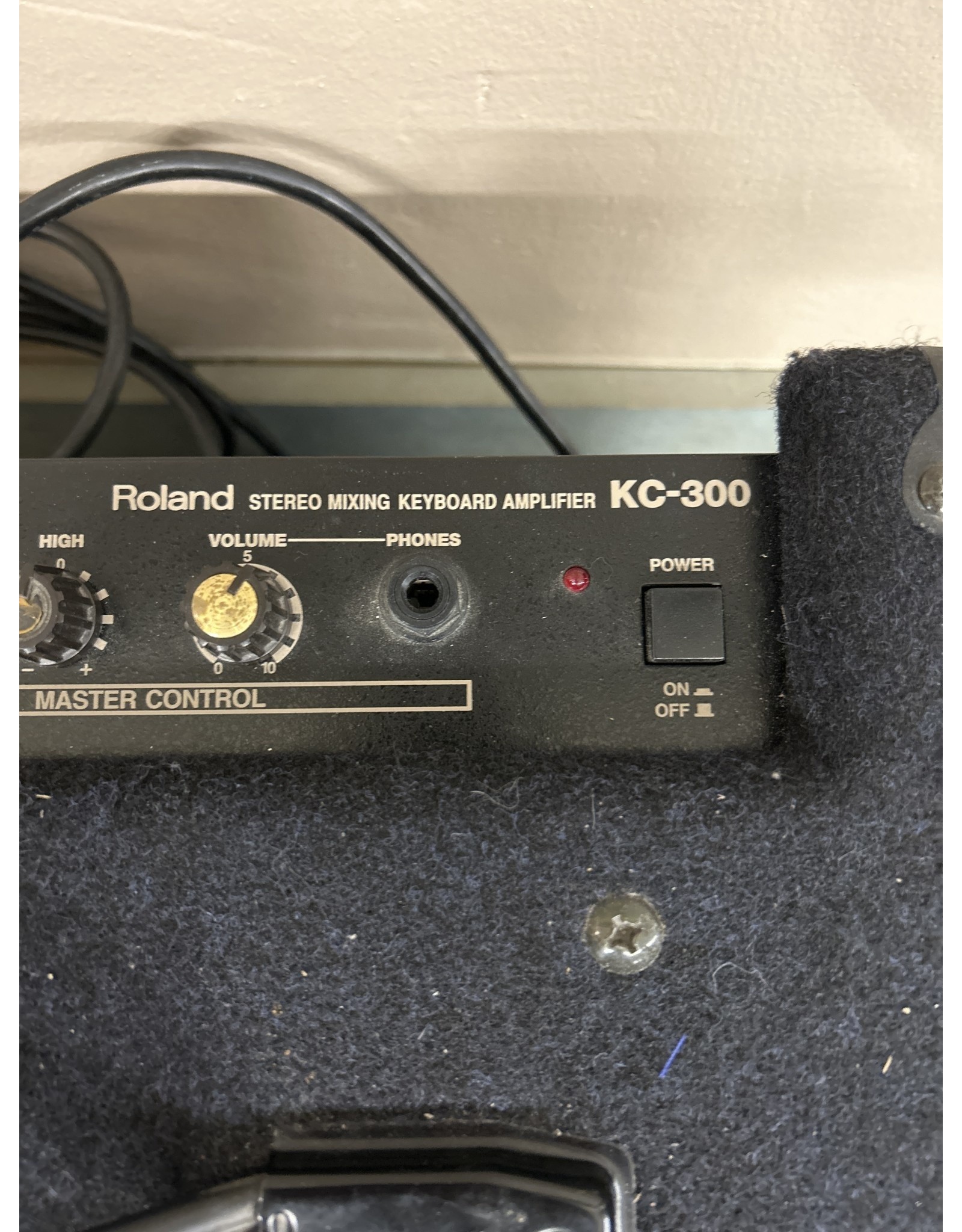 Roland Roland KC-300 4-Channel 100-Watt Keyboard Combo (used)