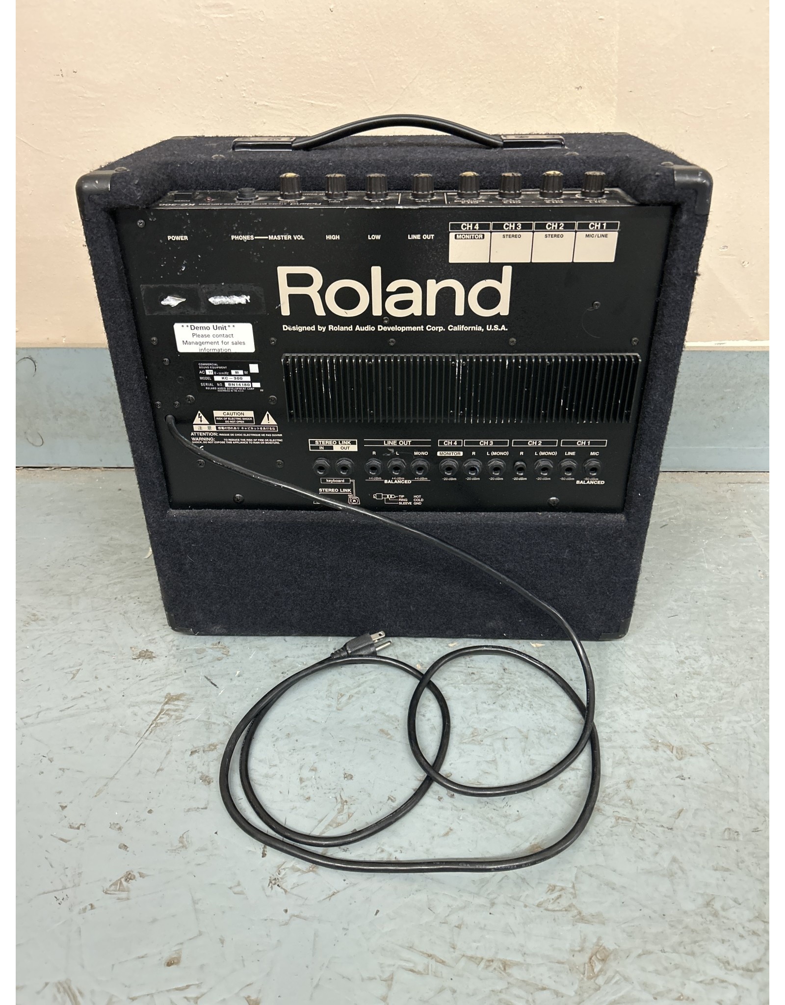 Roland Roland KC-300 4-Channel 100-Watt Keyboard Combo (used)