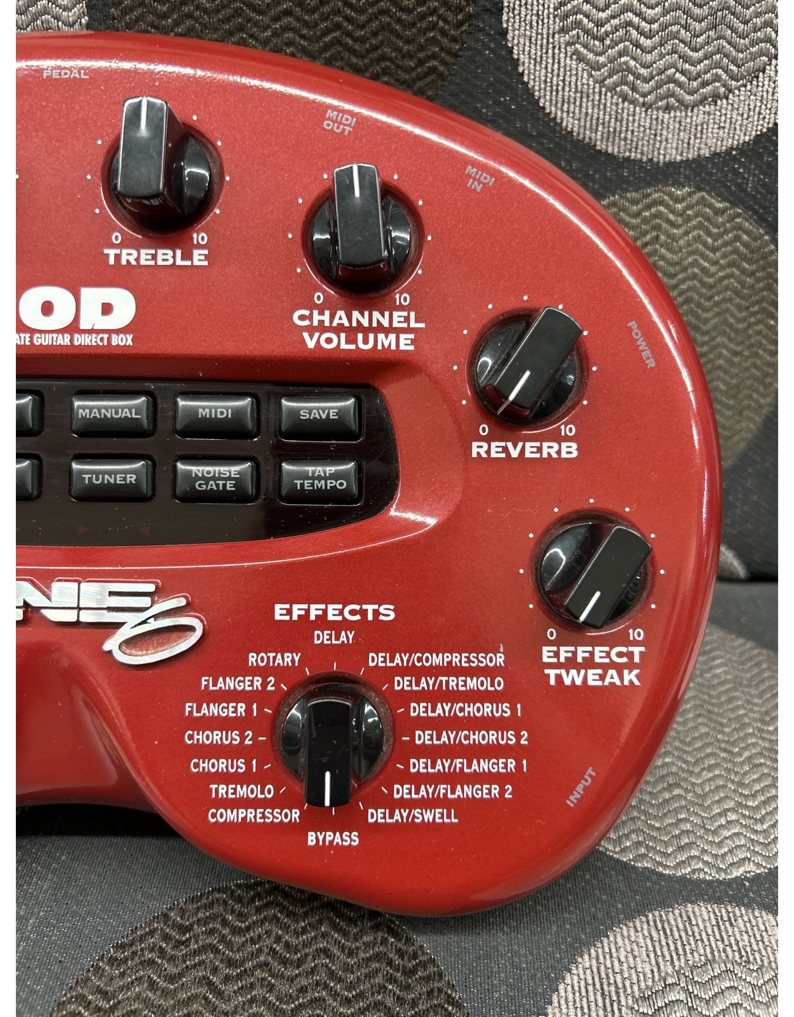 Line 6 Guitar POD MultiEffects & Amp Modeler W/Box (Used) Backwoods