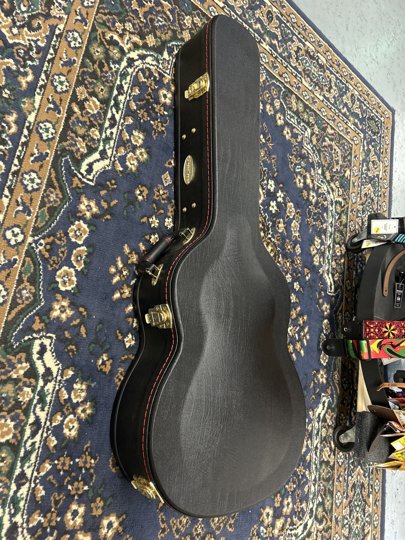 Breedlove Deluxe Concert Acoustic Guitar Case Black (Used) Backwoods